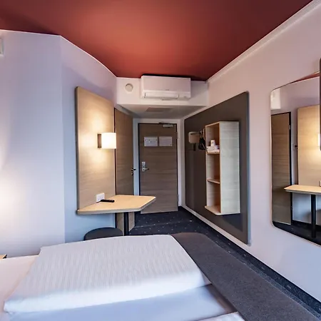 Muenchen-messe Hotel 3*