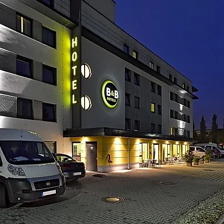 ホテル Muenchen-messe 3*