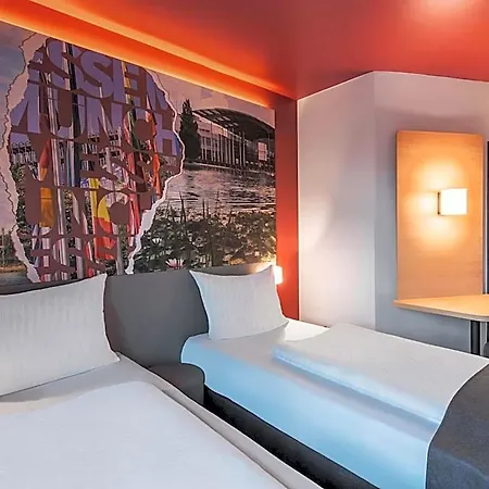 ホテル Muenchen-messe 3*